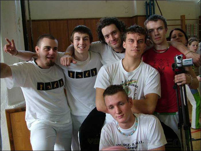 2006031903.jpg